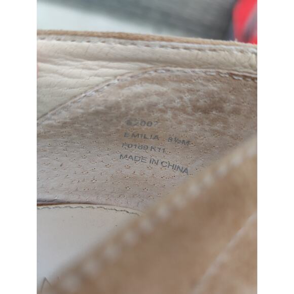 Tan Suede pointed toe Calvin Klein Flats sz 8.5 - Picture 7 of 8